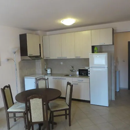 Pomorie Apartment פומורי
