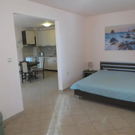 Pomorie Apartment פומורי