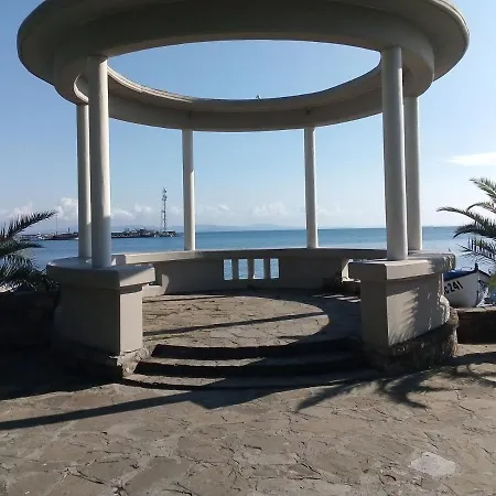 Pomorie Apartment דירה פומורי
